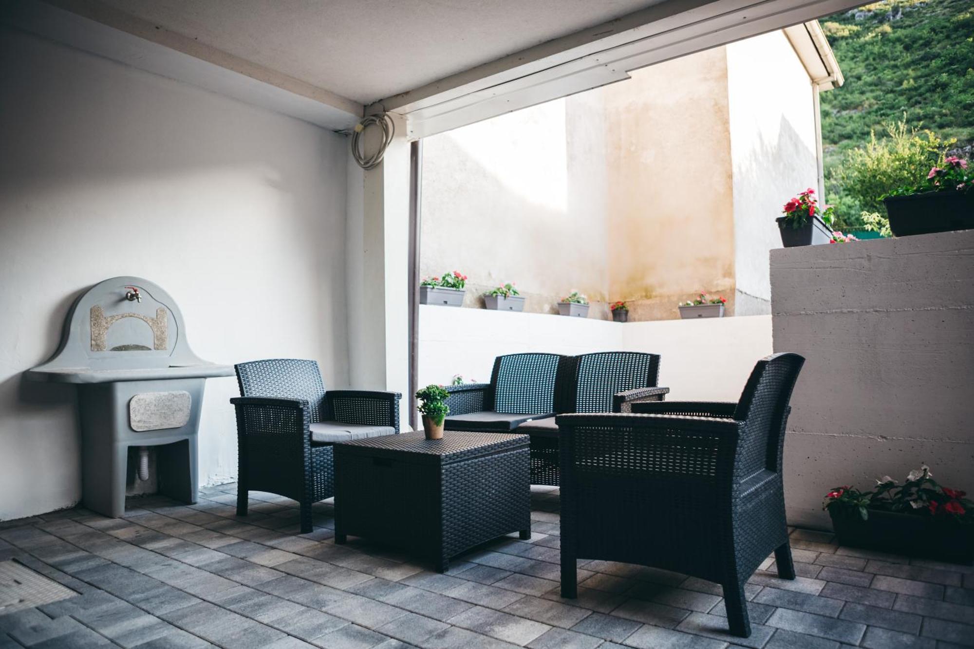Elegant Studio Apartments Lasta Mostar Buitenkant foto