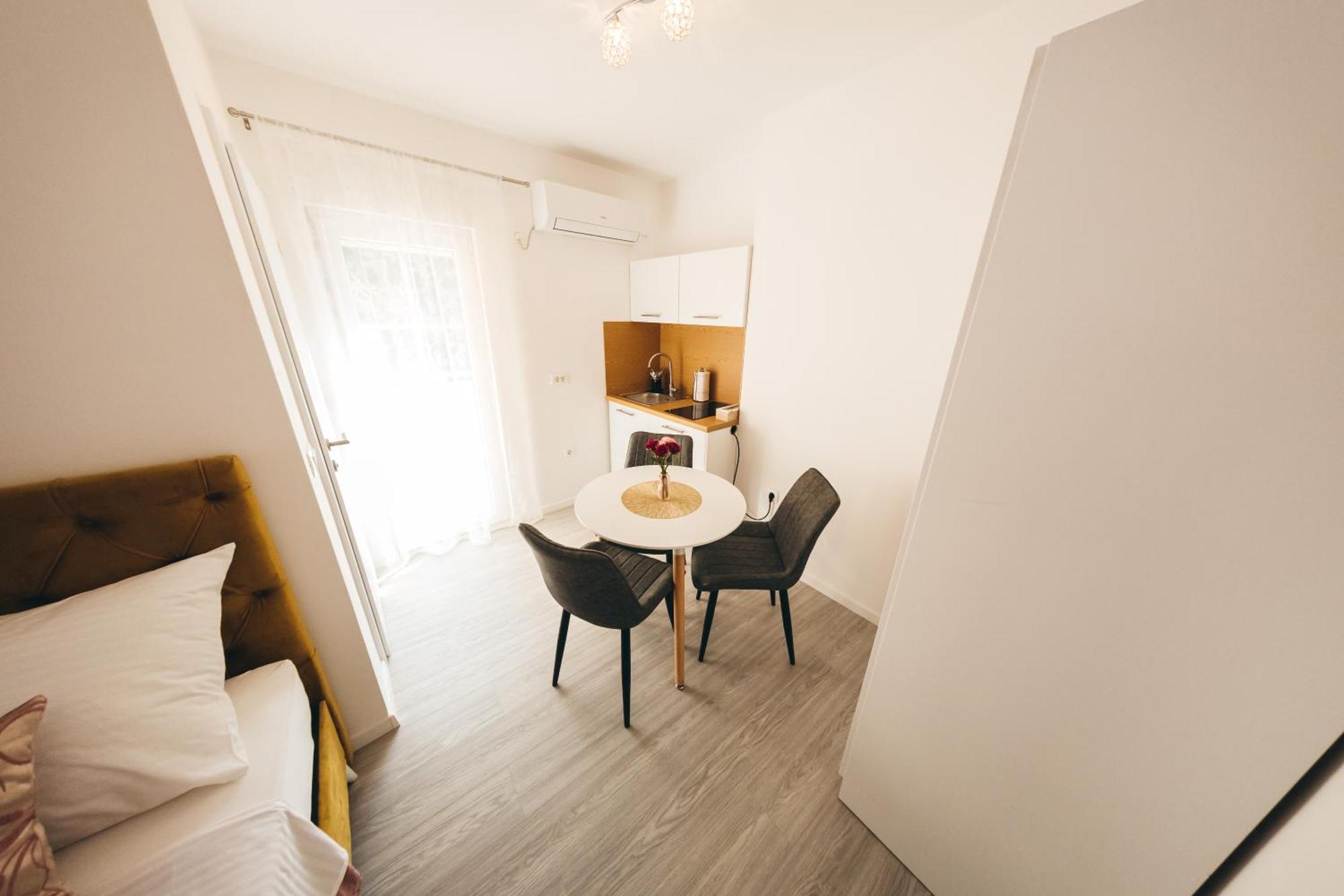 Elegant Studio Apartments Lasta Mostar Buitenkant foto